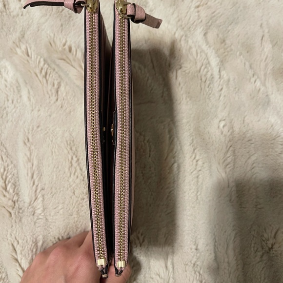 Kate Spade wallet - Picture 3 of 3